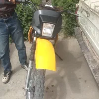 متور سیکلت پیشرو 200