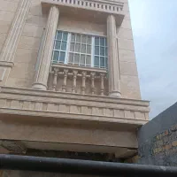 به یک کارگر جهت کاردرسنگفروشی