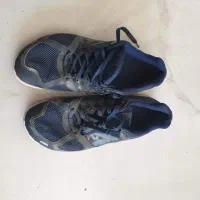 کتونی فوتسال و پیاده