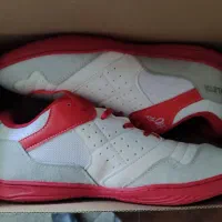 استخدام بسته‌بندی در برند معتبر کفش یوز