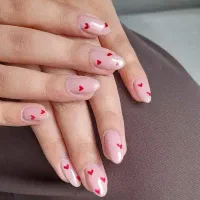 ناخنکار/کاشت و لمینت ناخن/تخفیف ویژه