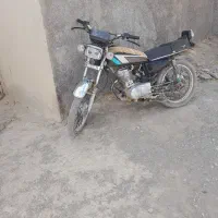 یک عدد موتور سیکلت ۱۵۰ برند تندر شهاب