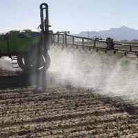 سمپاش بوم دار تمام هیدرولیک ۲۰۰۰ لیتری درخشان