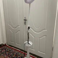 لوب ذره بین دار و چراغ دار مناسب مشاغل زیبایی