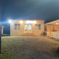 اجاره آلاچیق ساحلی برای چادر زدن و اسکان|اجارهٔ کوتاهمدت آپارتمان و سوئیت|خشکبیجار, |دیوار