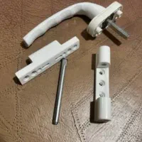 تعمیروریگلاژدرب‌وپنجره‌های‌یوپی‌وی‌سی‌وآلومینیومی|خدمات پیشه و مهارت|آبیک, |دیوار