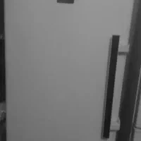 فریزر۷کشوموتوری سالم کف کمی پوسیدگی داره