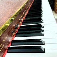 پیانو یاماها طرح آکوستیک