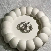 گوشواره میخی