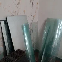 تعدادی آینه و شیشه خم