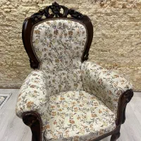 مبل سلطنتی تمیز