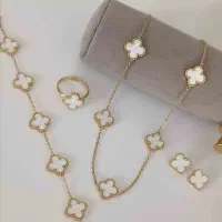 دستبند، گردنبند،گوشواره،انگشتر،ونکلیف ست کامل