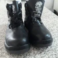 پوتین ایمنی|کیف، کفش، کمربند|مسجد سلیمان, |دیوار