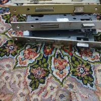 چند عدد قفل در ودستگاه دی وی دی