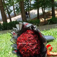 دسته گل و باکس رُز روبانی متنوع|گل مصنوعی|سنندج, |دیوار