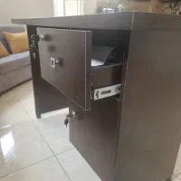 میز و صندلی اداری در حد نو کاملا سالم بدون خط و خش|دفتر کار|اصفهان, باغ کاران|دیوار