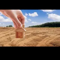 زمین ۲۰۰ متری خیابان معلم نزدیک ب مدرسه سودانی