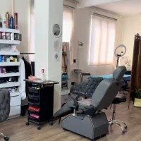 استخدام ناخنکار و آرایشگر ماهر ترجیحا با مشتری|استخدام درمانی، زیبایی، بهداشتی|تهران, باغ فیض|دیوار