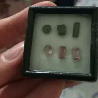 نگین جواهری