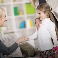 مربی سایه در مدرسه دخترانه