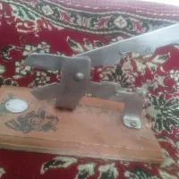 قندچین و گلاب پاش برنجی قدیمی|کلکسیون اشیاء عتیقه|زرند, |دیوار