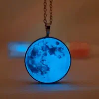 گردنبند ماه شبنما