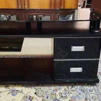 میز تلویزیون شیشه ای دوکاره چرخدار سالم در حد نو|میز تلویزیون|تهران, آشتیانی|دیوار
