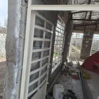 رنگ امیزی درب  پنجره ساختمان جوشکاری وخرده کاری