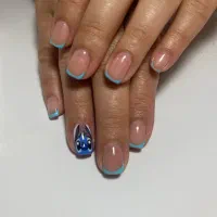 کاشت ناخن+ترمیم+آموزش