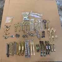 یراق آلات و پایه کریستالی مخصوص ظروف رزینی