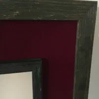 دو عدد قاب چوبی دستساز با مخمل زرشکی