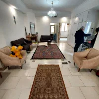 ۸۰ متر ۲ خواب /پارکینگ/ خوش