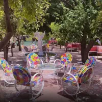 به دو نفر شاگرد جهت کار در باغ رستوران نیازمندیم