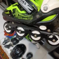 یک جفت کفش  اسکیت درحدنو