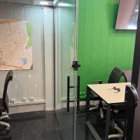پارتیشن شیشه ایی /حدودا ۱۰ متر