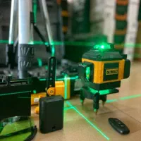 تراز لیزری 4بعدی دی والت 360 درجه 16لاین تک باتری