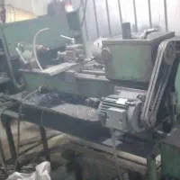 دستگاه تراش کوچک تمیز در حال کار کرد