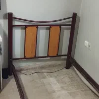 تخت تک نفره بزرگسال فلزی