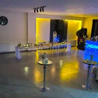 بارتندر باریستا مهماندار اچار فرانسه