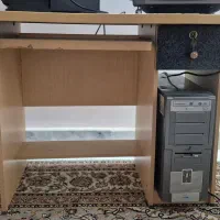 مونیتور و کیس کامپیوتر