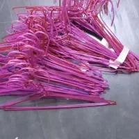 چوب لباسی تعداد۱۰۰ عدد هر عدد هم ۴هزار