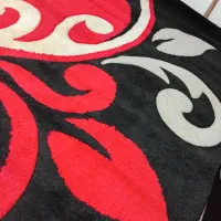 فرش مشکی قرمز