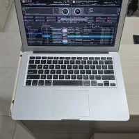 مک بوک ایر بسیار تمیز