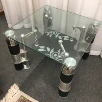 دو دست مبل با میز به قیمت مناسب