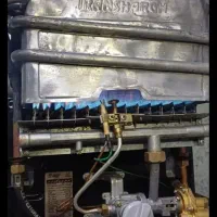 آبگرمکن دیواری در حد نو|آبگرمکن، پکیج، شوفاژ|بیله سوار, |دیوار