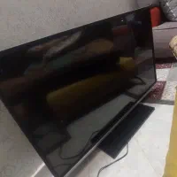 ال ای دی ایکس ویژن ۴۲ اسمارت فول پنل شکستگی دارد