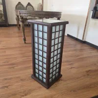 آباژور ایستاده