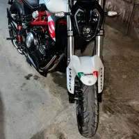 بنلی ۳۰۰ ۱۴۰۲ سفید