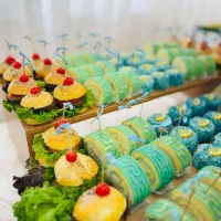 سفارش انواع کیک، شیرینی، فینگر فود و غذای خانگی|خدمات پذیرایی، مراسم|تبریز, |دیوار