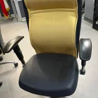 صندلی کارمندی و میز ام دی اف ترک